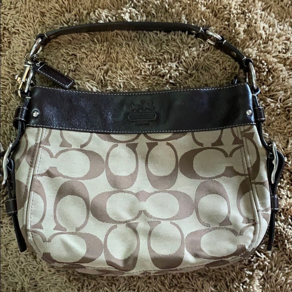 Authetic Coach Signature Zoe Shoulder bag F12657